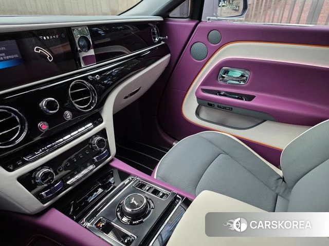 Rolls-Royce Spectre 2024 Цвет галактики из Кореи, фото 3