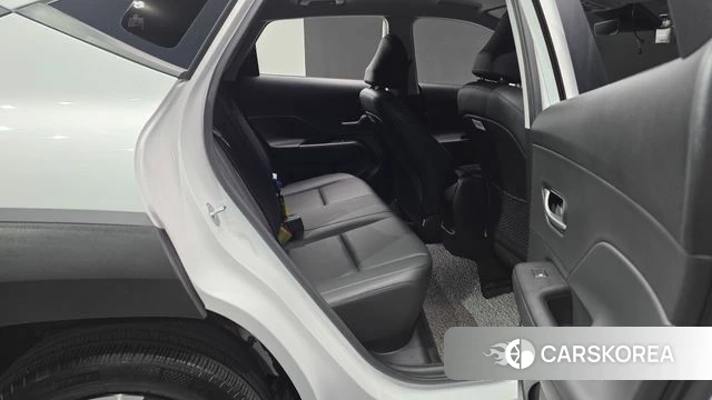 Hyundai Kona (SX2) 2023 Белый из Кореи, фото 4