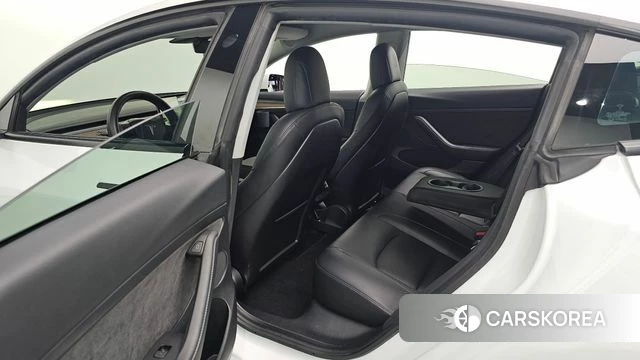 Tesla Model 3 2021 Белый из Кореи, фото 3