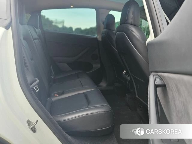 Tesla Model Y 2023 Белый из Кореи, фото 3