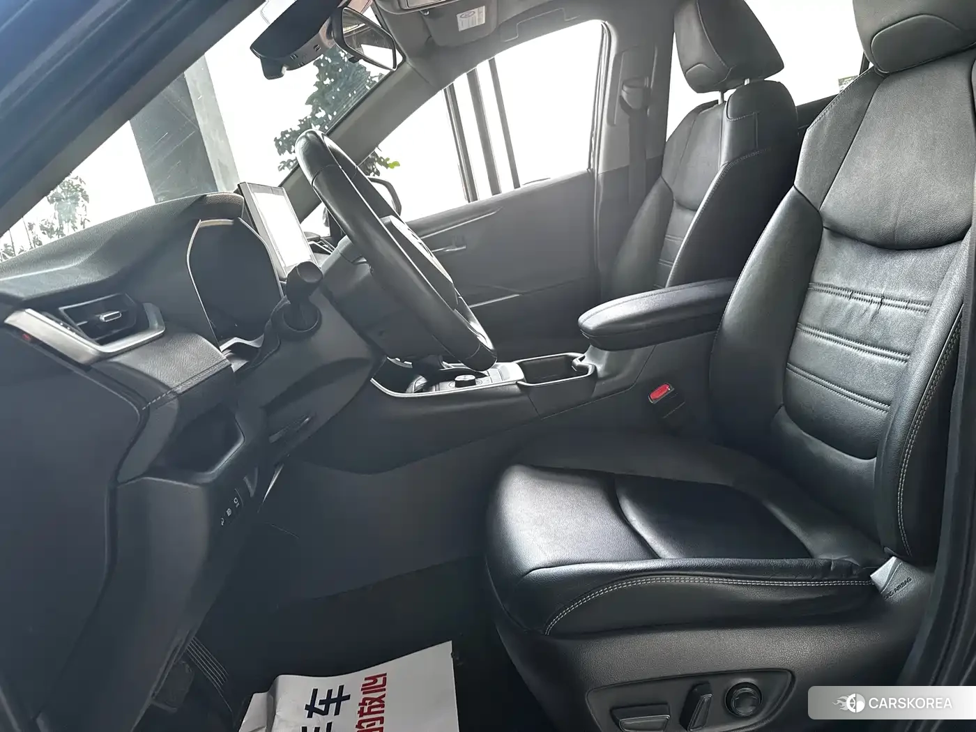 Toyota RAV4 2021 Черный из Китая, фото 3