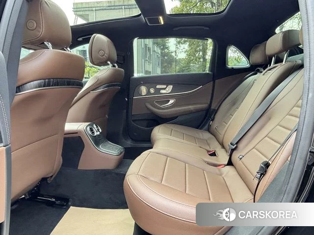 Mercedes-Benz E-Class 2021 Черный из Китая, фото 3