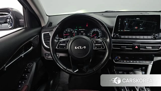 Kia Seltos 2022 Серый из Кореи, фото 3