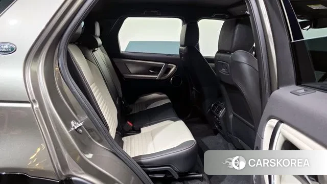 Land Rover Discovery Sports 2nd Generation 2025 Песочный из Кореи, фото 3