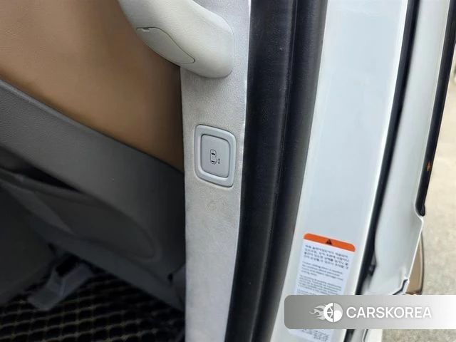 Hyundai Staria 2022 Белый из Кореи, фото 3