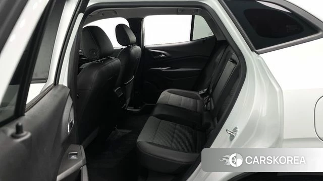 Chevrolet (GM Daewoo) Trax Crossover 2023 Белый из Кореи, фото 3