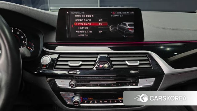 BMW 5 Series (G30) 2019 Черный из Кореи, фото 3