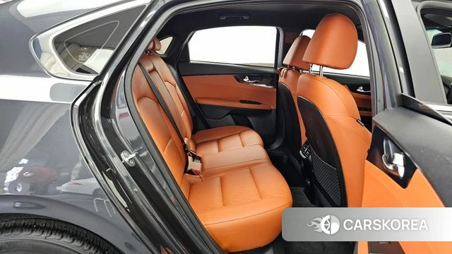 Kia The New K3 2nd generation 2024 Серый из Кореи, фото 3