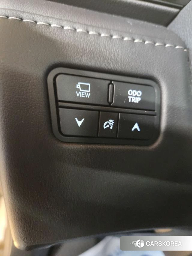 Lexus LX 4th Generation 2025 Светло-серебряный цвет из Кореи, фото 3