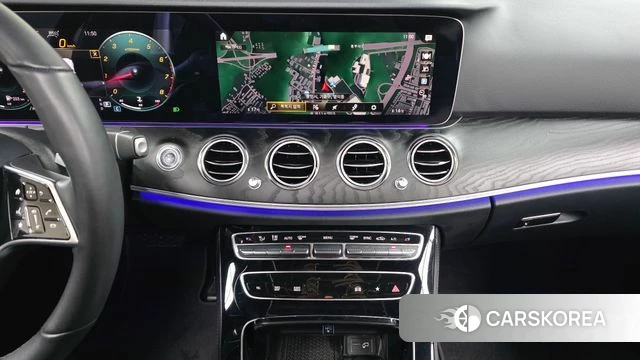 Mercedes-Benz E-Class W213 2023 Белый из Кореи, фото 3