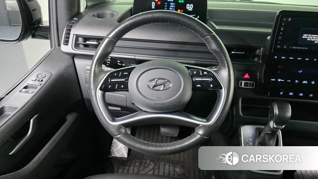 Hyundai Staria 2023 Черный из Кореи, фото 3