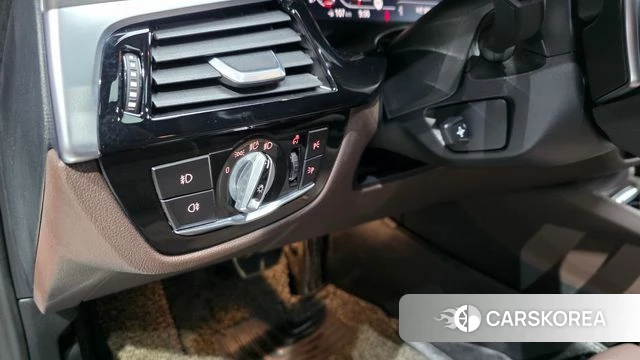 BMW 5 Series (G30) id 4937225 из Кореи 3