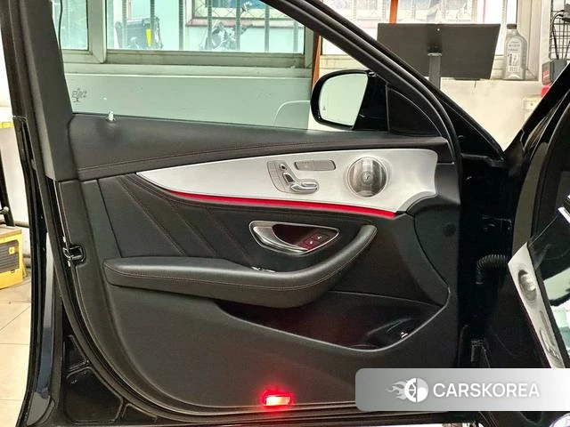Mercedes-Benz AMG E-Class 2023 Черный из Китая, фото 3