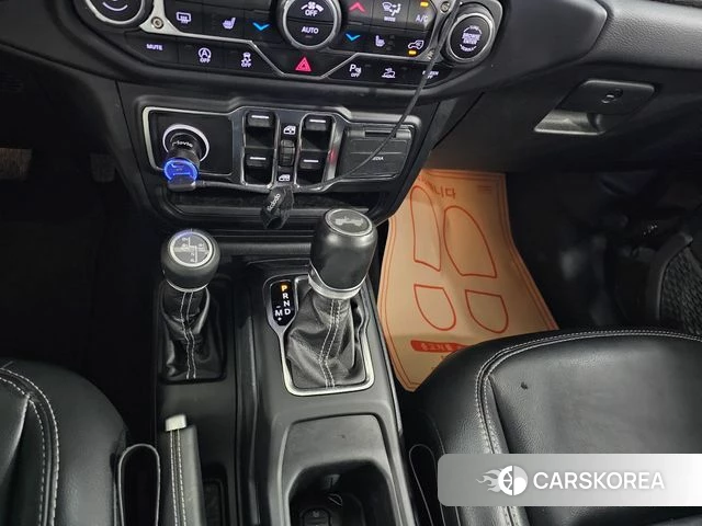 Jeep Wrangler (JL) 2021 Черный из Кореи, фото 3