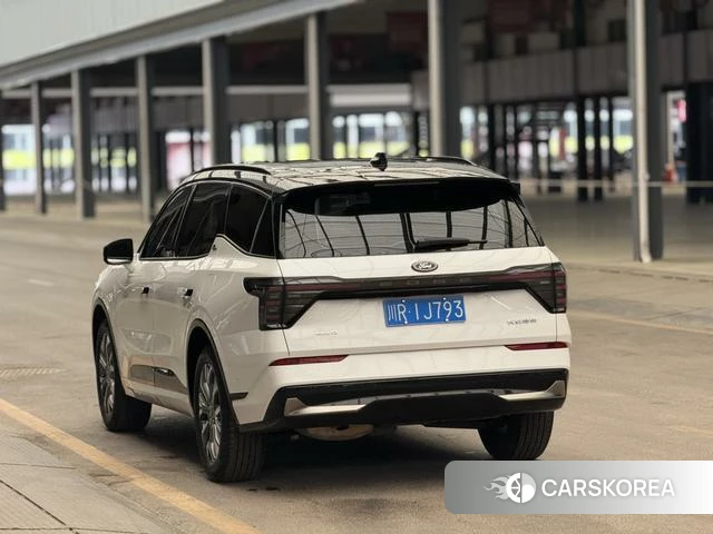 Ford Edge 2024 Белый из Китая, фото 3