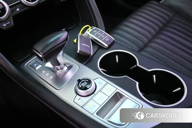 Genesis G70 2018 Жемчужный цвет из Кореи, фото 3