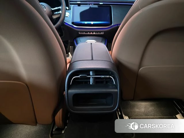 Mercedes-Benz E-Class W214 2026 Белый из Кореи, фото 3