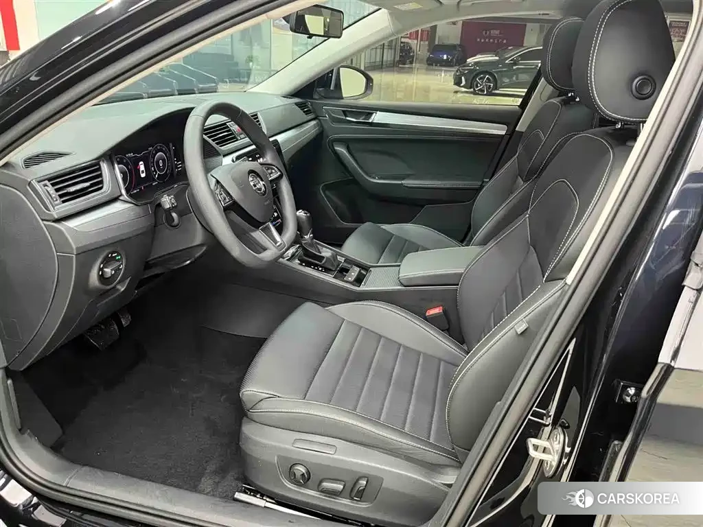 Skoda Superb 2024 Черный из Китая, фото 3