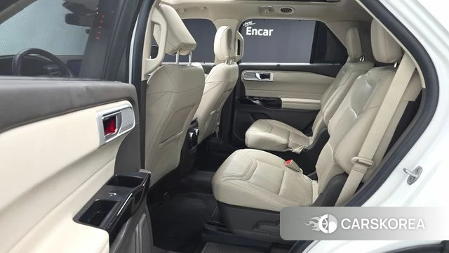Ford Explorer 6th Generation 2022 Белый из Кореи, фото 3