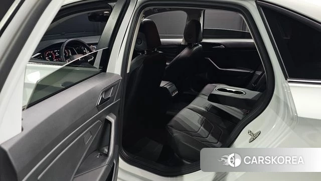 Volkswagen 7th Generation of Jetta 2024 Белый из Кореи, фото 3