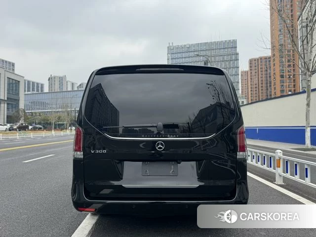 Mercedes-Benz V-Class 2025 Черный из Китая, фото 3