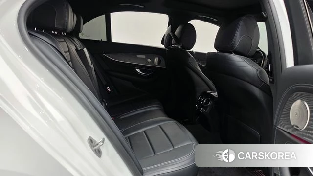 Mercedes-Benz E-Class W213 2021 Белый из Кореи, фото 3