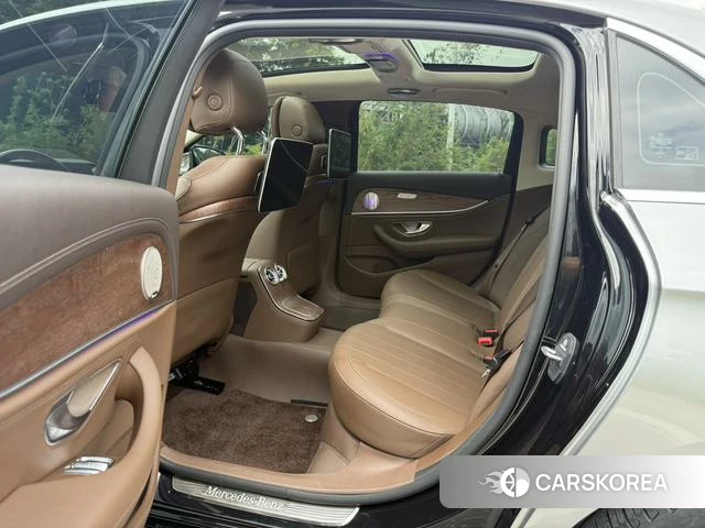 Mercedes-Benz E-Class 2021 Серебристо-серый из Китая, фото 3