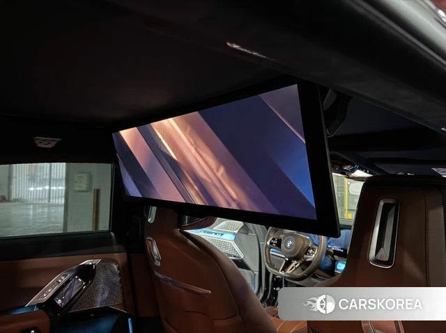 BMW 7 Series (G70) 2024 Черный из Кореи, фото 3