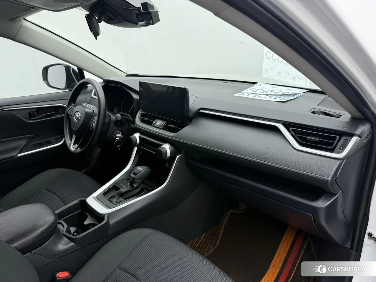 Toyota RAV4 2023 Белый из Китая, фото 3