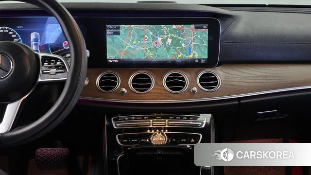 Mercedes-Benz E-Class W213 2019 Белый из Кореи, фото 3