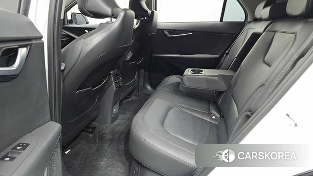 Kia Di Ol Nu Niro 2023 Белый из Кореи, фото 3