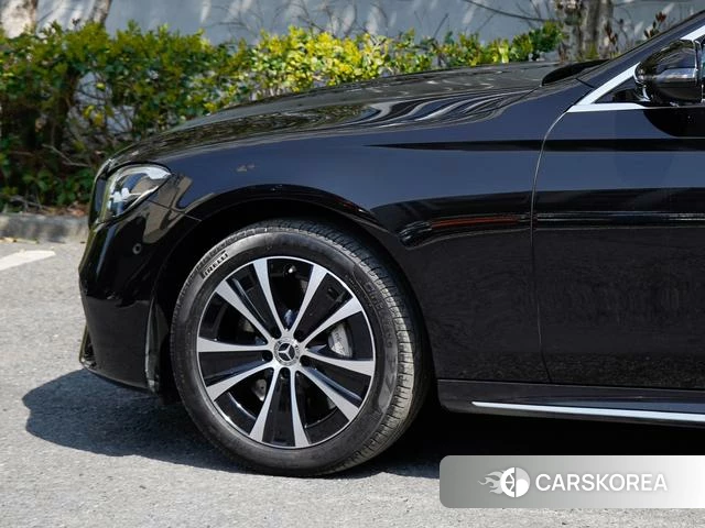 Mercedes-Benz E-Class 2023 Черный из Китая, фото 3