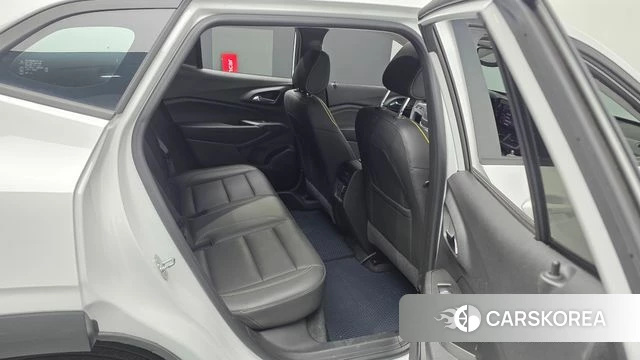 Chevrolet (GM Daewoo) Trax Crossover 2023 Белый из Кореи, фото 3