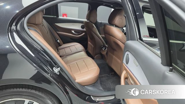Mercedes-Benz E-Class W213 2020 Черный из Кореи, фото 3