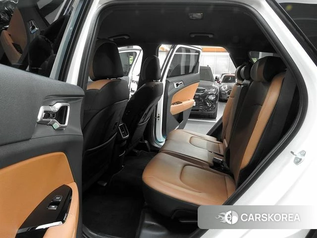 Kia Sportage 5th Generation 2023 Белый из Кореи, фото 3