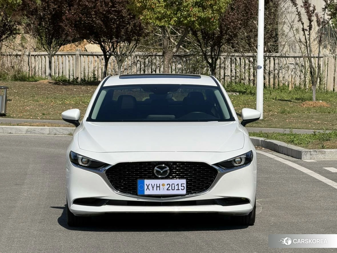 Mazda 3 2021 Белый из Китая, фото 3
