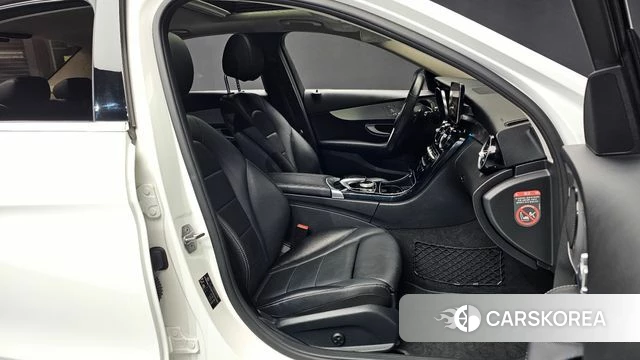 Mercedes-Benz C-Class W205 2018 Белый из Кореи, фото 3