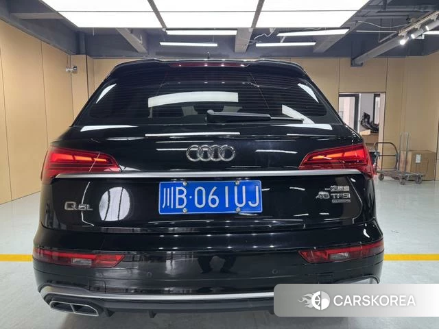 Audi Q5L 2022 Черный из Китая, фото 3
