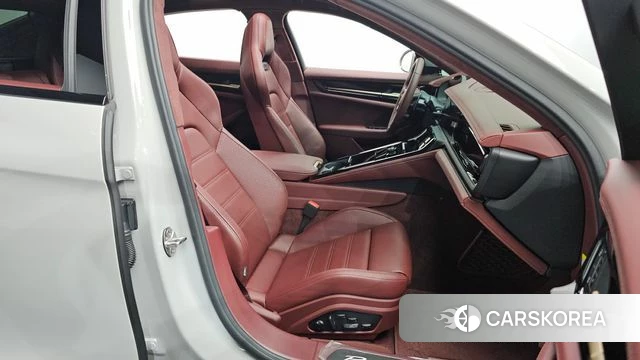 Porsche Panamera (976) 2025 Серебристо-серый из Кореи, фото 3