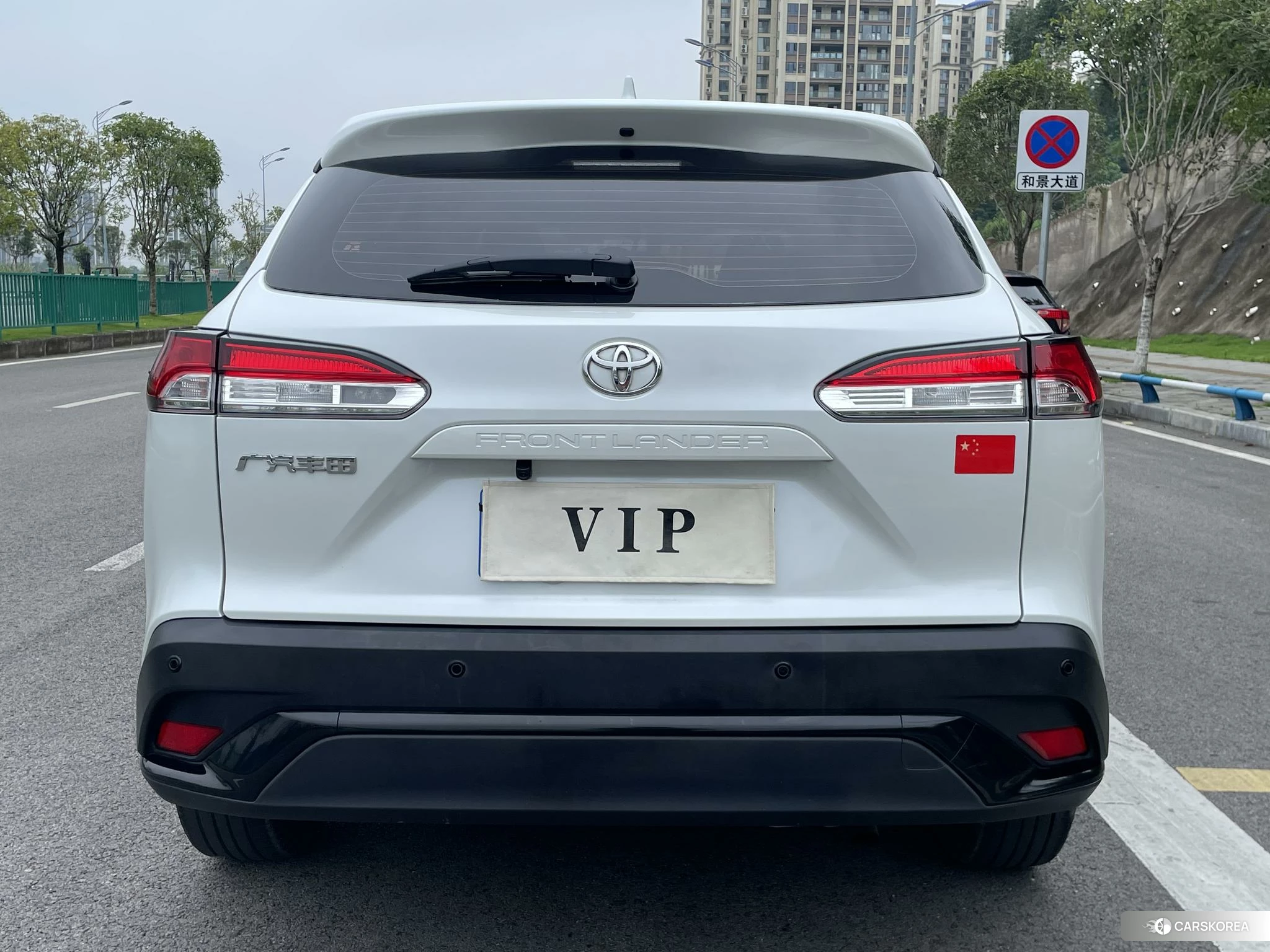 Toyota Frontlander 2022 Белый из Китая, фото 3