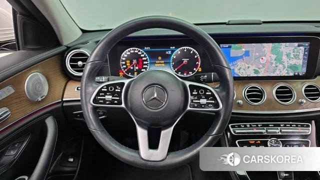 Mercedes-Benz E-Class W213 2020 Белый из Кореи, фото 3