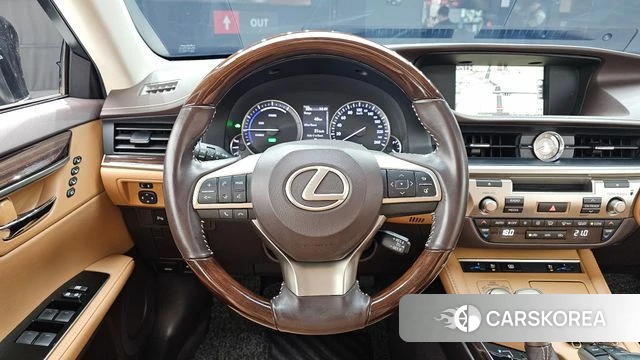 Lexus New ES300h 2018 Серый из Кореи, фото 3
