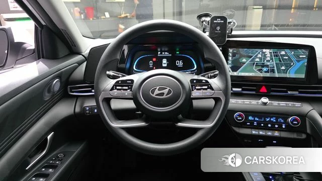 Hyundai The New Avante (CN7) 2024 Белый из Кореи, фото 3