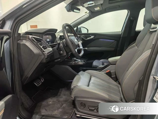 Audi Q4 2025 Синий из Китая, фото 3