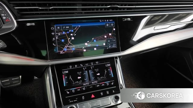 Audi Q8 (4M) 2023 Черный из Кореи, фото 3
