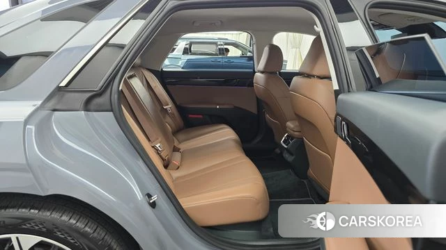 Hyundai Grandeur (GN7) 2023 Серебристо-серый из Кореи, фото 3