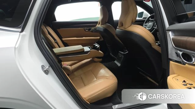 Volvo S90 2023 Белый из Кореи, фото 3
