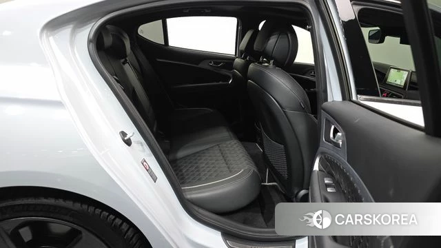 Genesis G70 2018 Цвет галактики из Кореи, фото 3