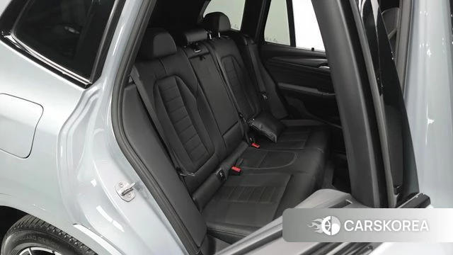BMW X3 (G01) 2022 Серебристо-серый из Кореи, фото 3