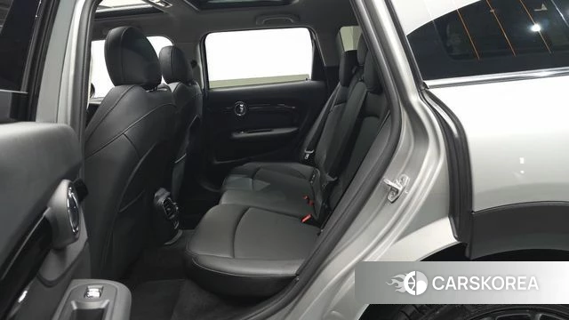 Mini Cooper Clubman 2023 Серебристо-серый из Кореи, фото 3